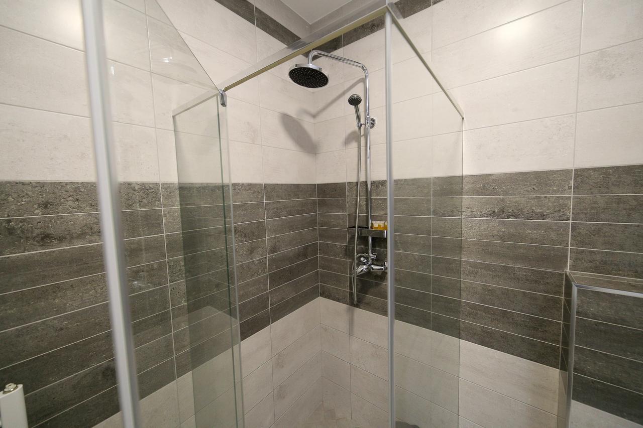 Guesthouse & Restaurant Tekovina スメデレヴォ エクステリア 写真