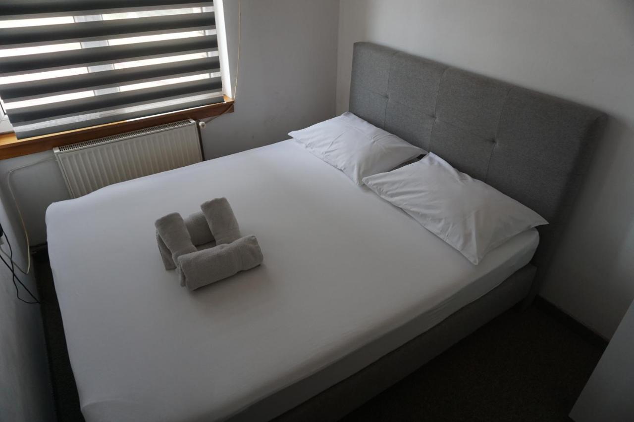Guesthouse & Restaurant Tekovina スメデレヴォ エクステリア 写真